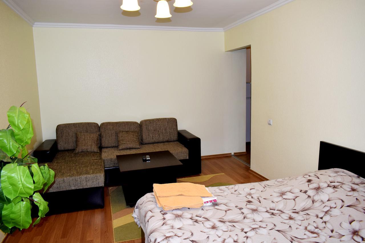 ריבנה Apartment On Krushelnitskoy 73 מראה חיצוני תמונה